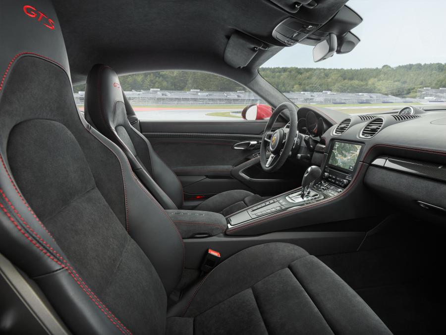 Интерьер Porsche 718 Cayman GTS (982C) 2017 года  (WW) (фото 7 из 62)